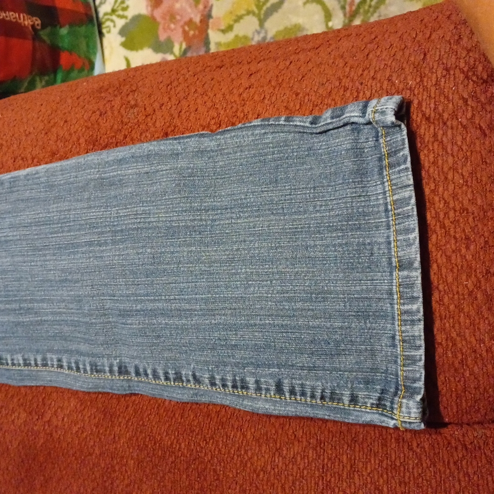 Jeans - Picture 2 of 4